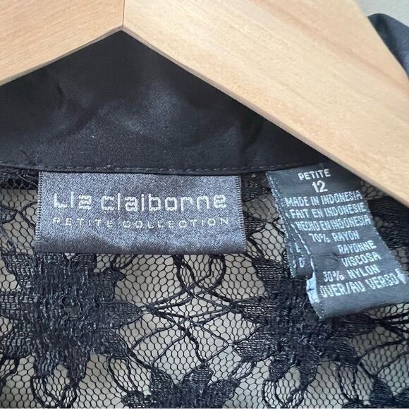 Liz Claiborne lace longline button down top. Size 12 - Picture 7 of 7
